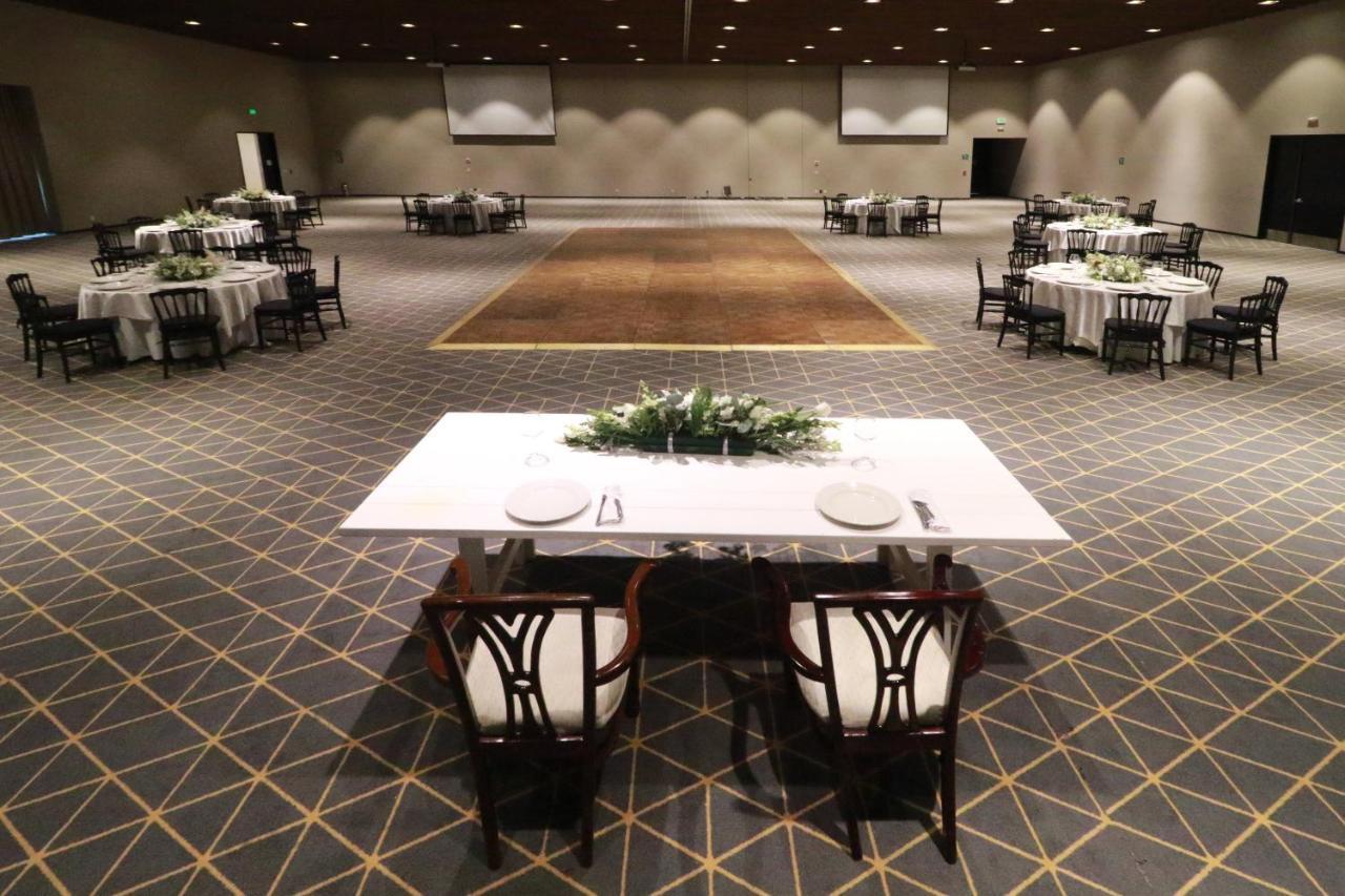 圣路易斯波托西基约特假日酒店（Hotel Holiday San Luis Potosi-quijote By Ihg）
